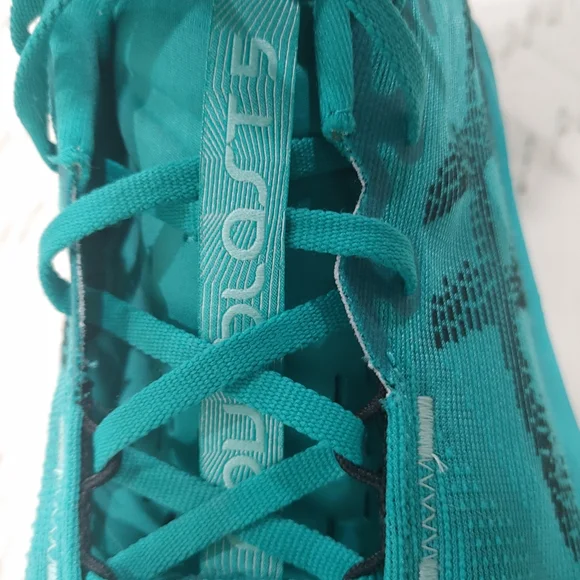 ASICS Novablast 5 Men's Size 12 Excellent Condition - Picture 9 of 14